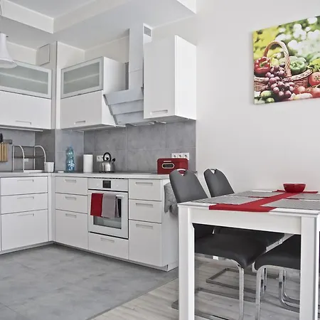 Nadmorski Dwor - Czerwona Magnolia Apartmán *